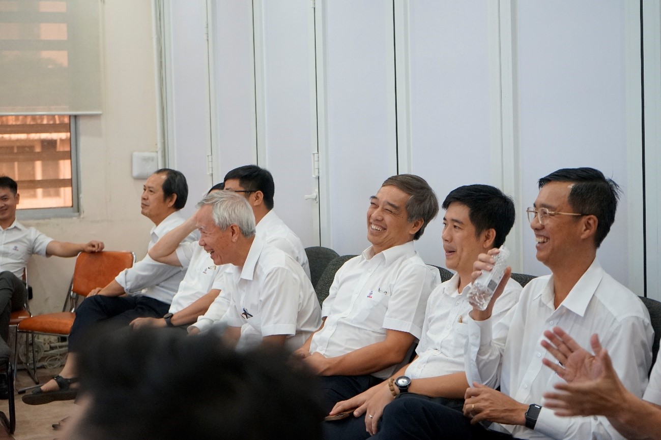 Đến không khí cởi mở với những chia sẻ từ các khách mời và các đoàn viên, thanh niên