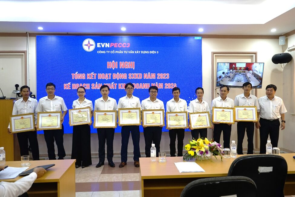 PECC3 tổ chức Hội nghị Tổng kết hoạt động SXKD 2023 và triển khai Kế hoạch SXKD 2024 7 image 9