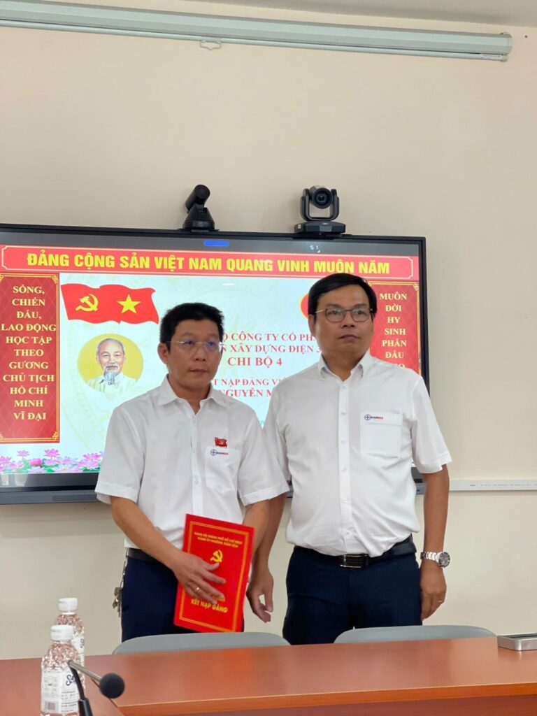 CHI BỘ 4 LONG TRỌNG TỔ CHỨC LỄ KẾT NẠP ĐẢNG VIÊN MỚI 2 PECC3 Chi bo 4 Ket nap Dang vien 02072026 002